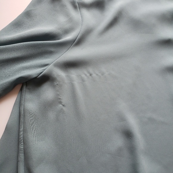 Simply Noelle Blue Flowy Open Back Tunic Top Shirt - Picture 7 of 7